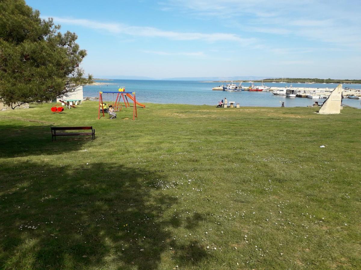 Apartmani Mia Ližnjan Kültér fotó